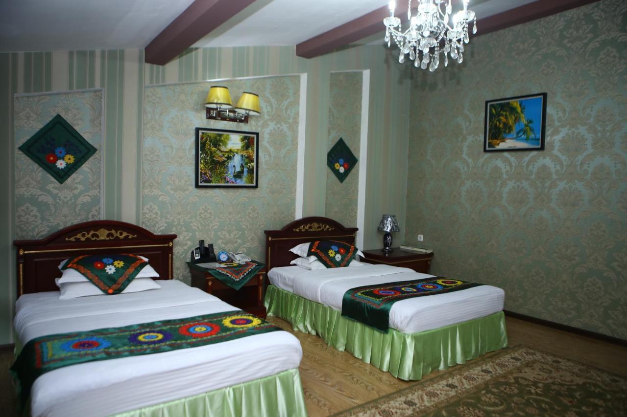 Oriyo Dushanbe Hotel Екстер'єр фото