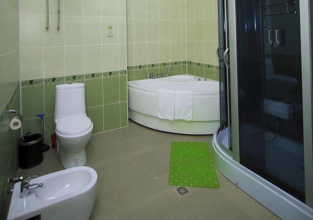 Oriyo Dushanbe Hotel Екстер'єр фото