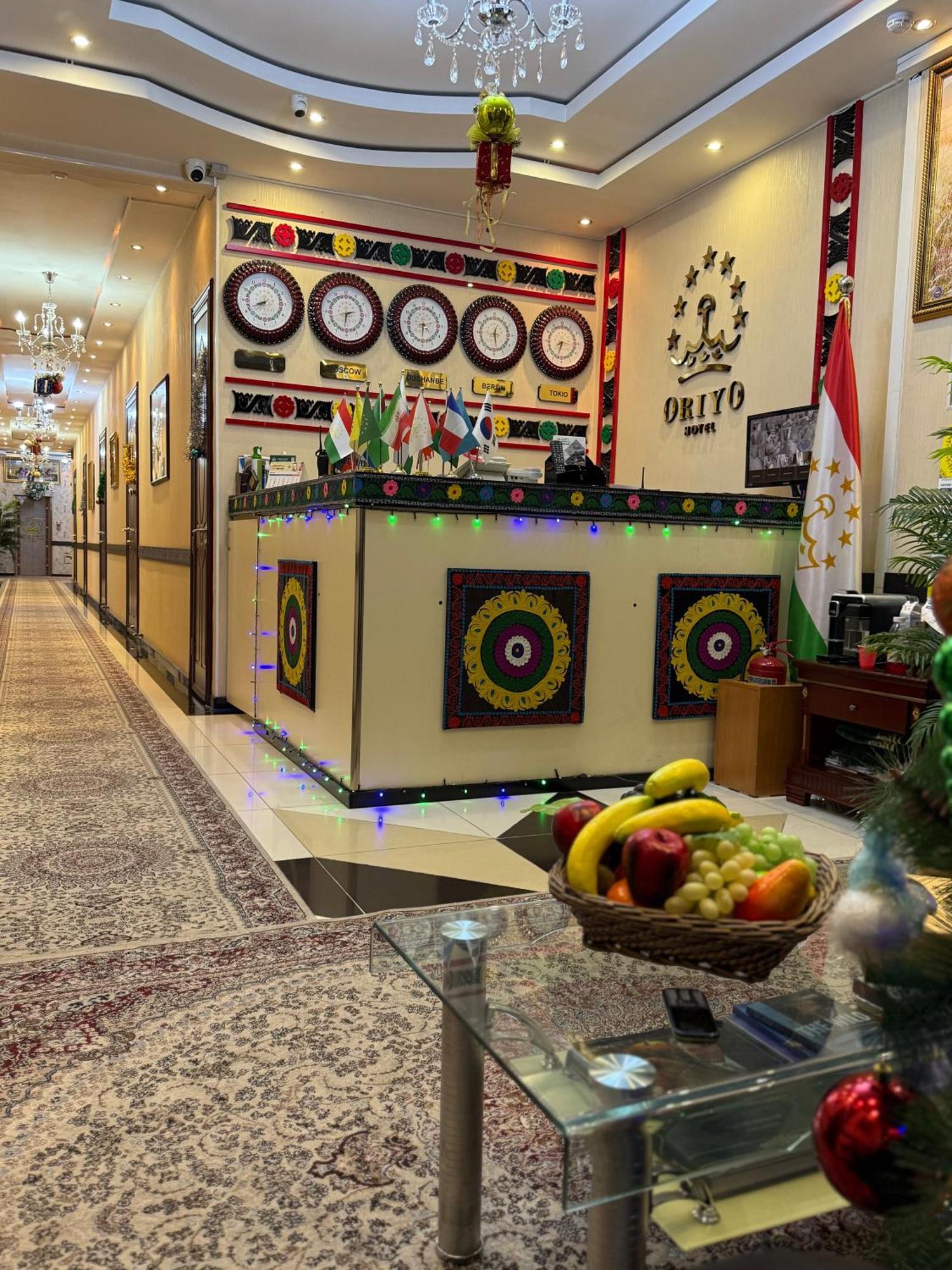 Oriyo Dushanbe Hotel Екстер'єр фото