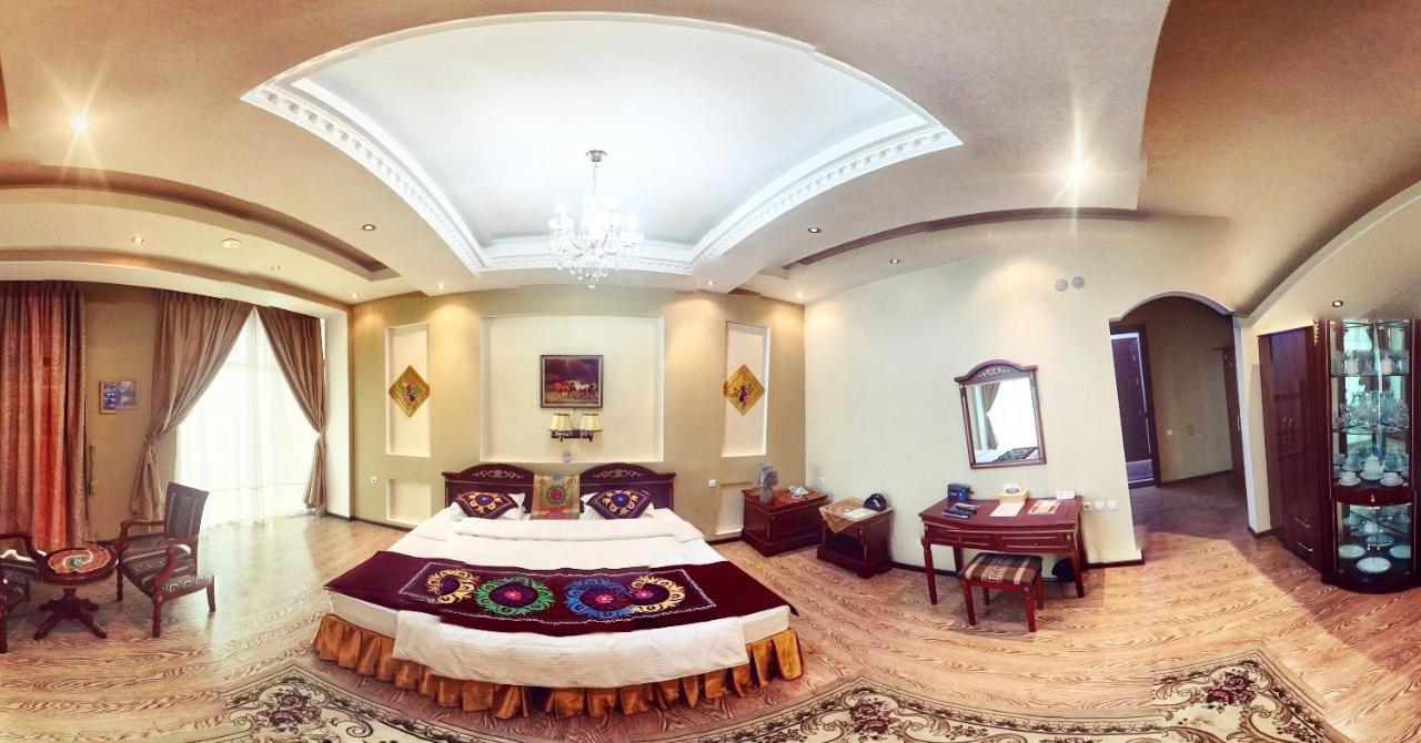 Oriyo Dushanbe Hotel Екстер'єр фото